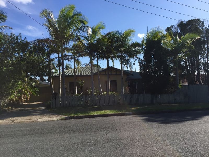 4 Charles Street, Beenleigh QLD 4207