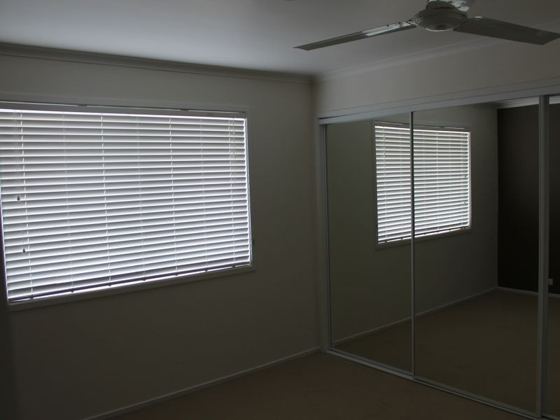 2/66 Castile Cr, Edens Landing QLD 4207