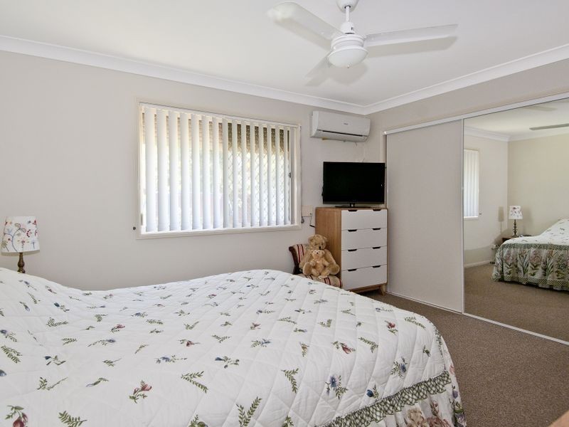 1 Borger Place, Edens Landing QLD 4207