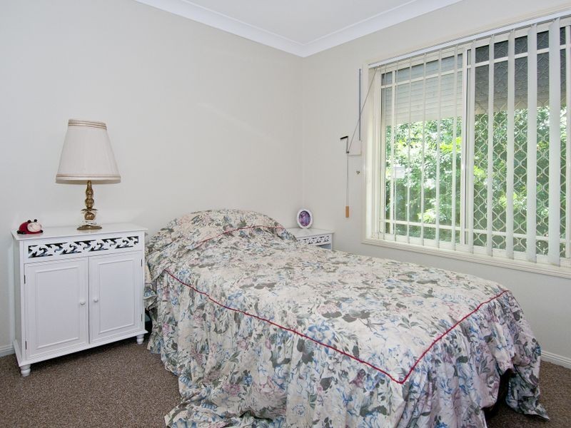 1 Borger Place, Edens Landing QLD 4207