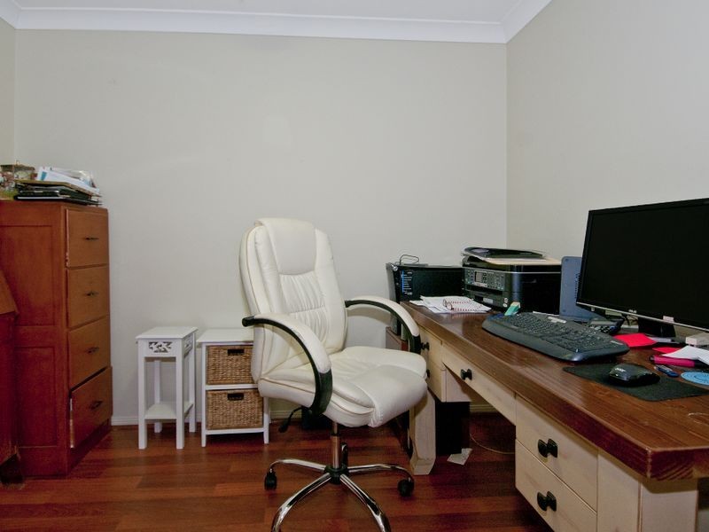 1 Borger Place, Edens Landing QLD 4207