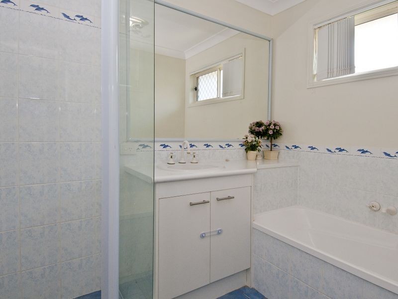 1 Borger Place, Edens Landing QLD 4207