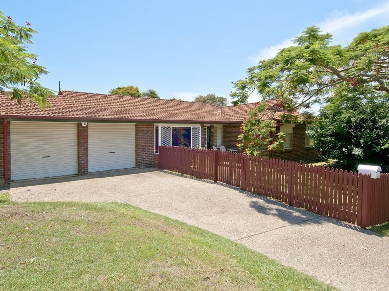 1 Borger Place, Edens Landing QLD 4207