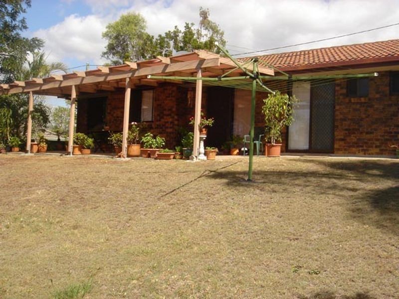 3 Wantana Cresent, Edens Landing QLD 4207