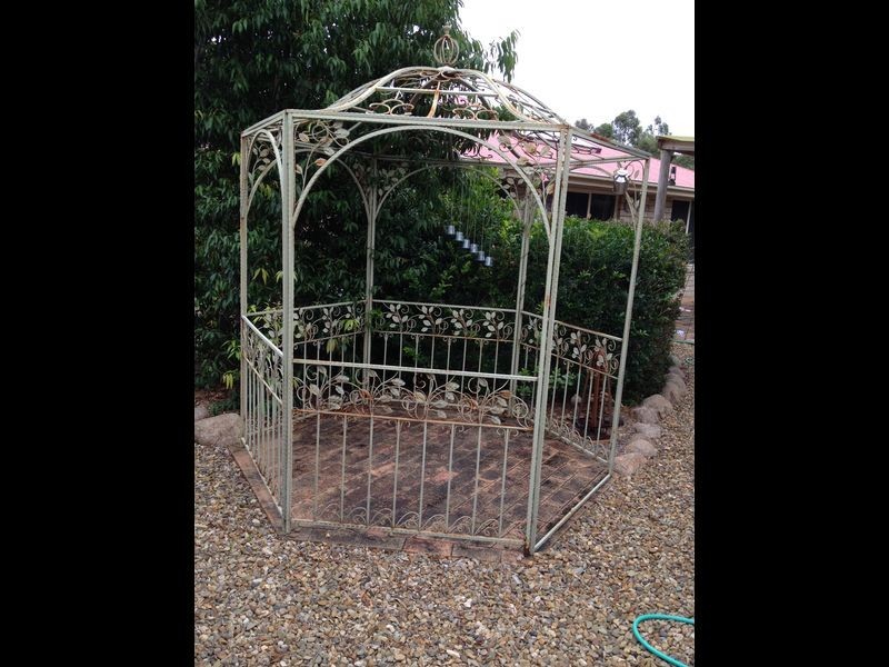 5 Vernon Place, Edens Landing QLD 4207