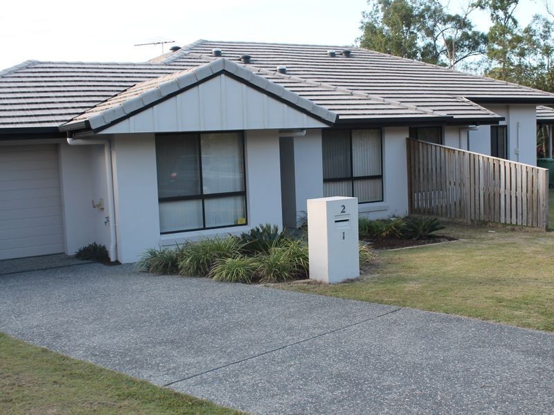 1/2 Stoneleigh Way, Holmview QLD 4207