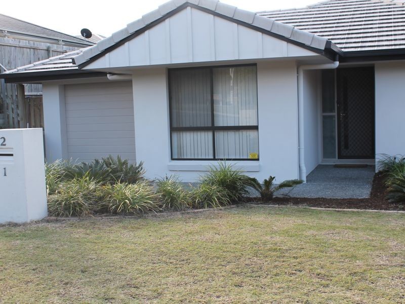 1/2 Stoneleigh Way, Holmview QLD 4207