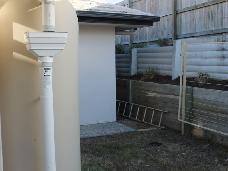 1/2 Stoneleigh Way, Holmview QLD 4207