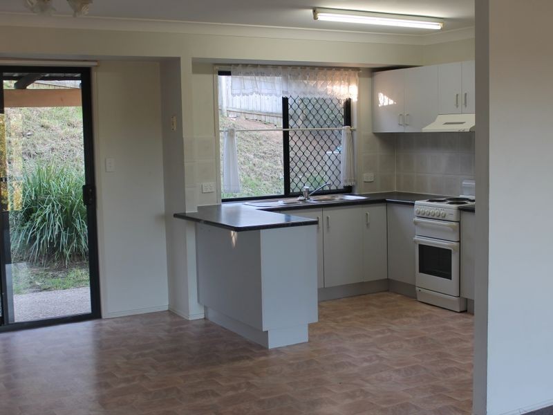 27 Kummara  Road, Edens Landing QLD 4207