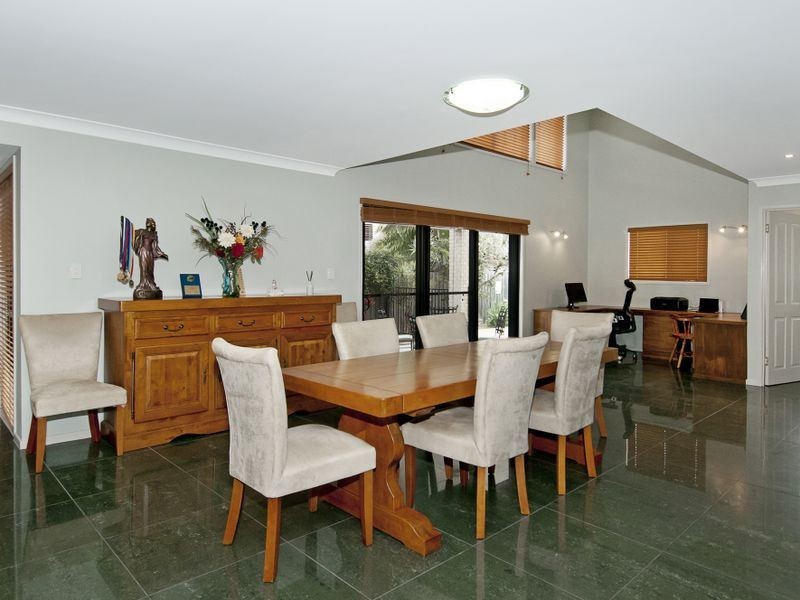 5 River Breeze Court, Windaroo QLD 4207