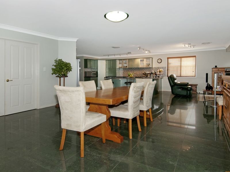 5 River Breeze Court, Windaroo QLD 4207