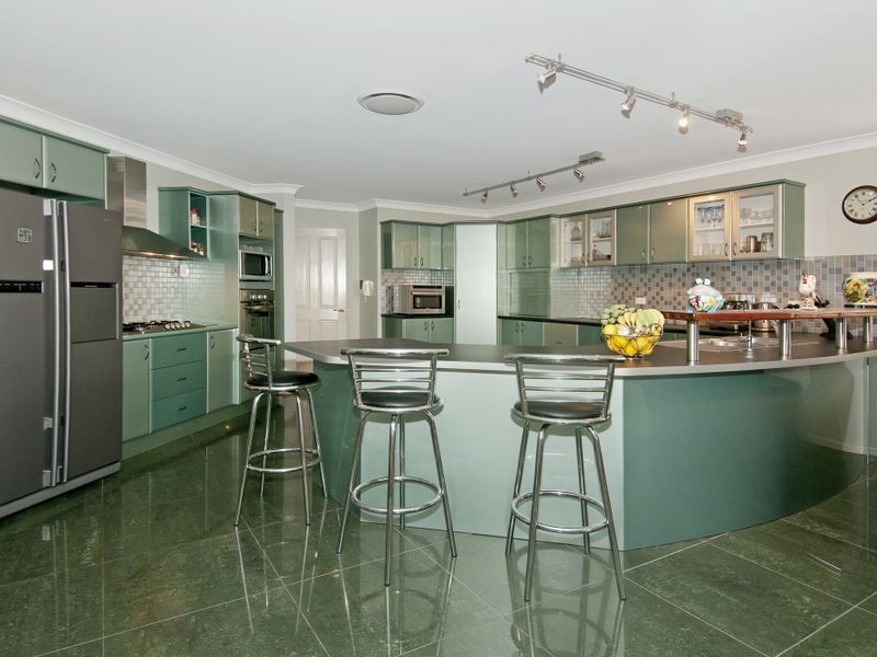 5 River Breeze Court, Windaroo QLD 4207