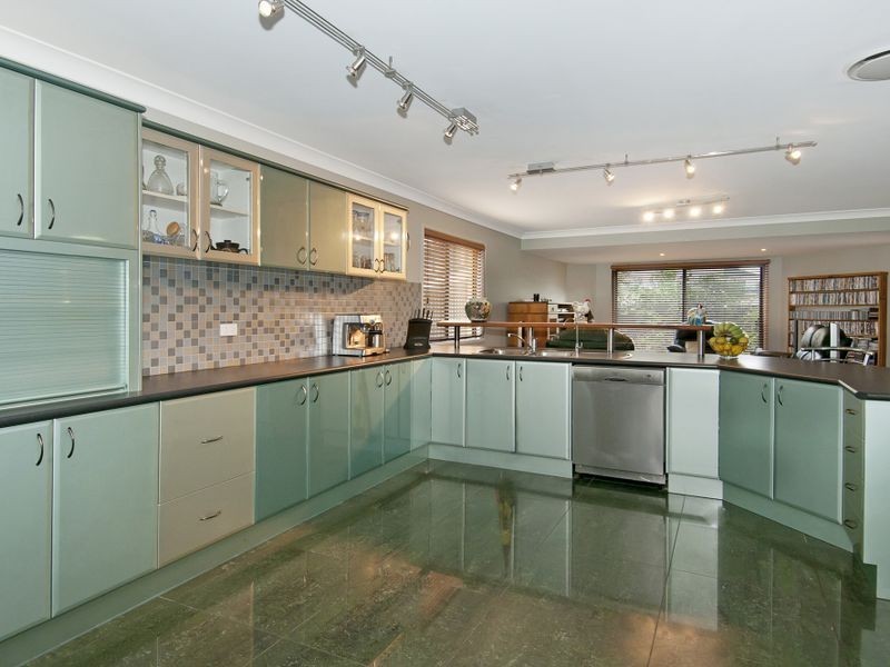 5 River Breeze Court, Windaroo QLD 4207