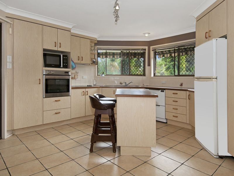 53 Avonmore Street, Edens Landing QLD 4207