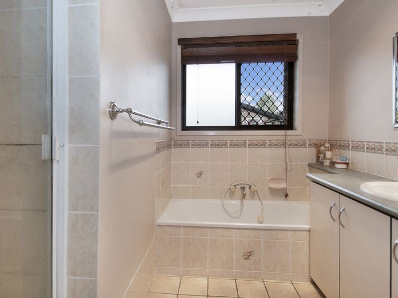 53 Avonmore Street, Edens Landing QLD 4207