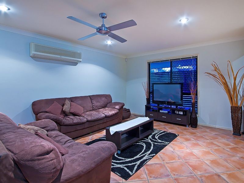 11 Park Lane, Bahrs Scrub QLD 4207