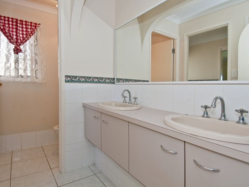 35 Bingo Street, Holmview QLD 4207