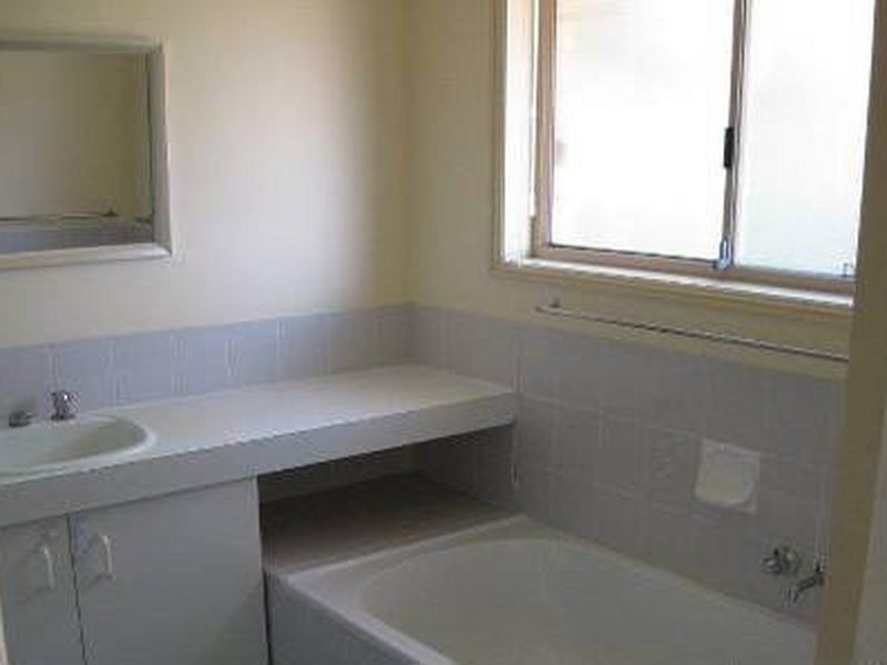 29 Tregana Circuit, Edens Landing QLD 4207