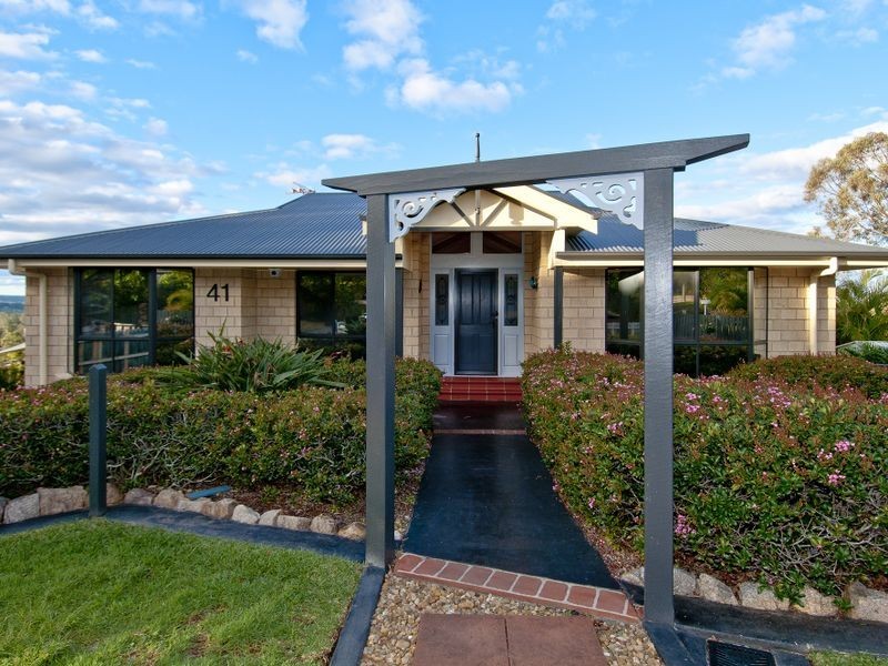 41 Lucy Drive, Edens Landing QLD 4207