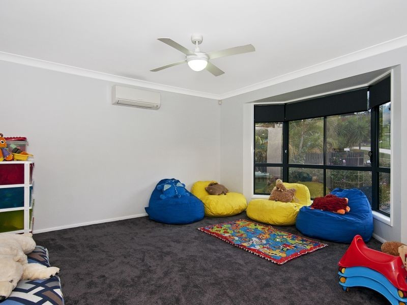 41 Lucy Drive, Edens Landing QLD 4207