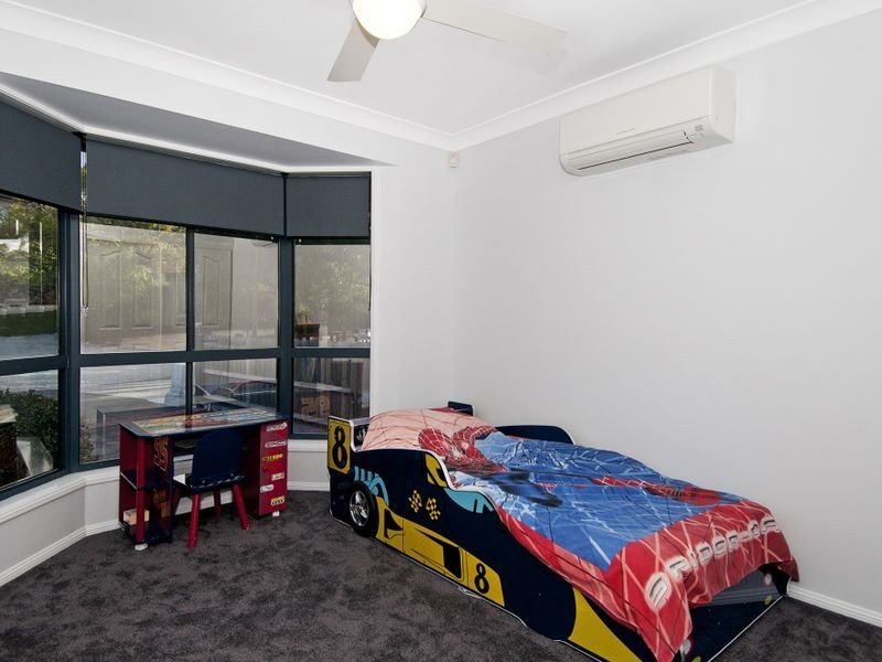 41 Lucy Drive, Edens Landing QLD 4207