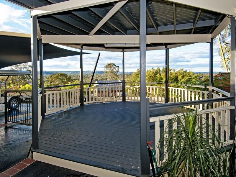 41 Lucy Drive, Edens Landing QLD 4207