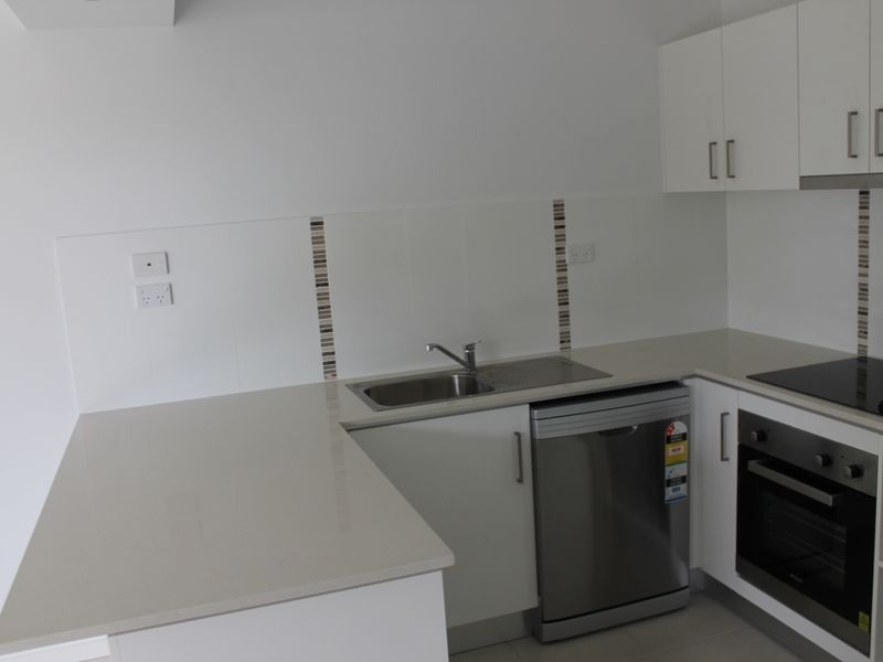 2/4 Reservoir Street, Beenleigh QLD 4207