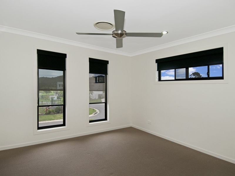 26 Pebble Beach Drive, Windaroo QLD 4207