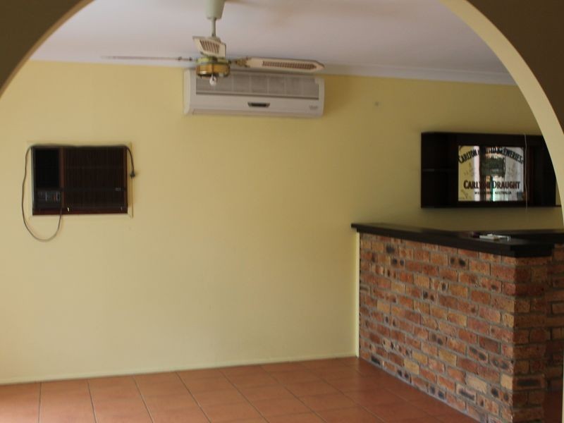 10 Manning St, Mount Warren Park QLD 4207