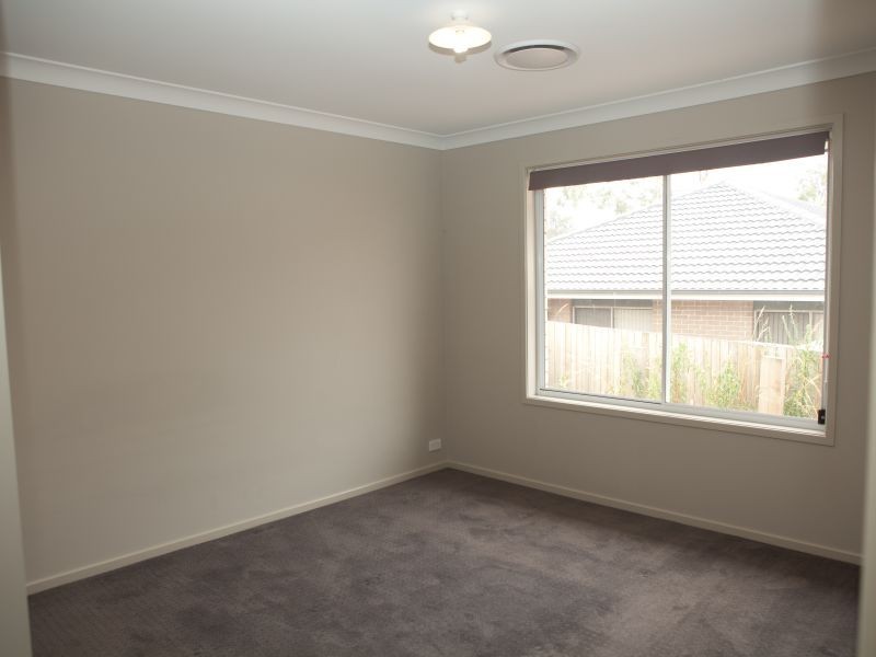 4 Carrawinya St, Waterford QLD 4133