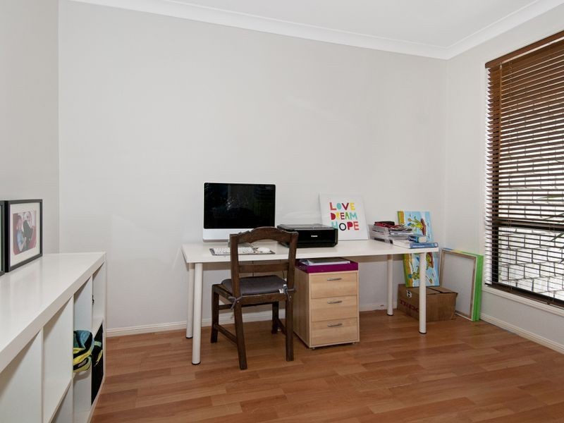 7 Vernon Place, Edens Landing QLD 4207