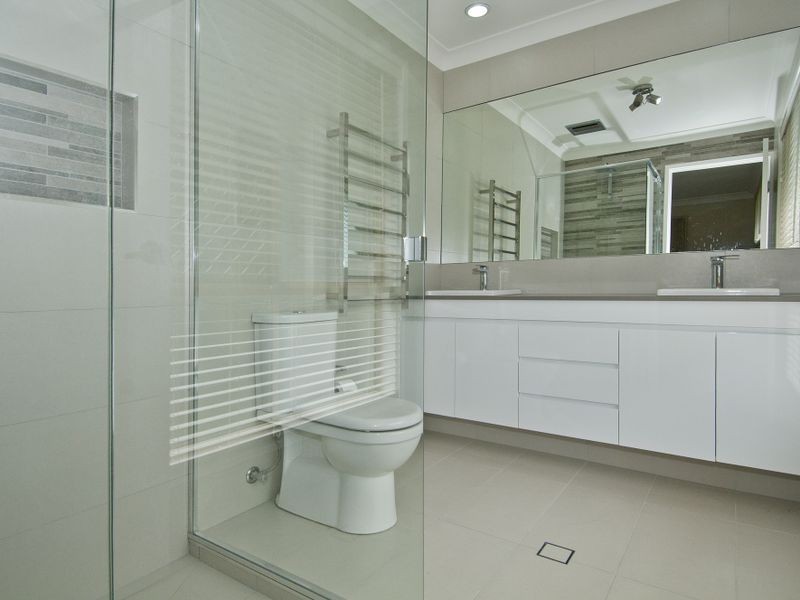 64 Bannockburn Road, Windaroo QLD 4207