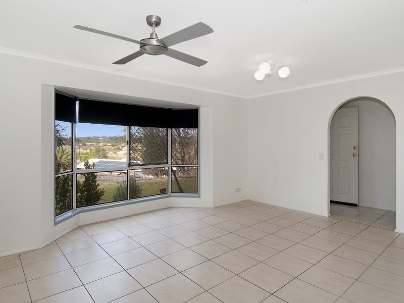 9 Clayton Drive, Edens Landing QLD 4207