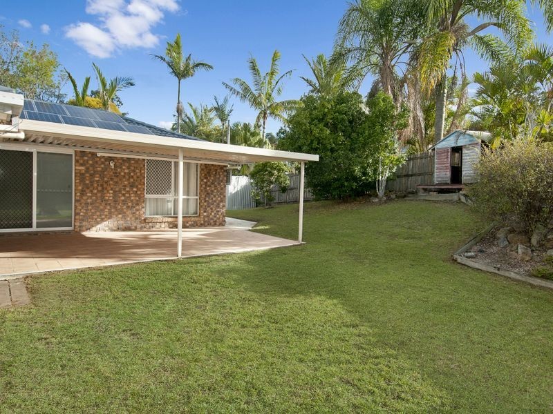 9 Clayton Drive, Edens Landing QLD 4207