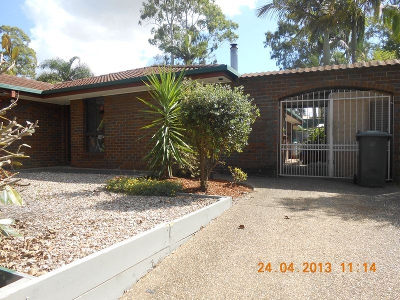 14 Avonmore St, Edens Landing QLD 4207