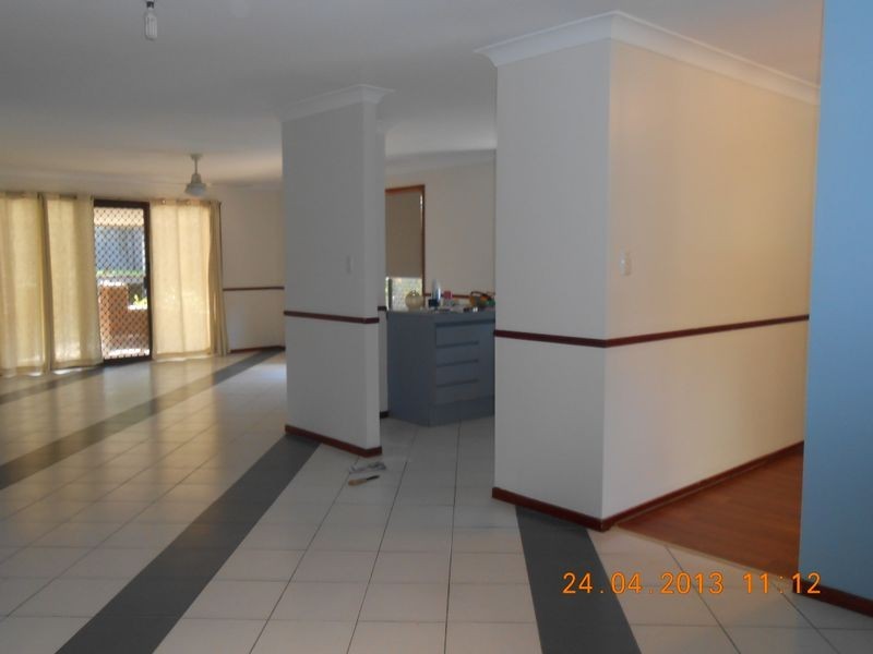14 Avonmore St, Edens Landing QLD 4207