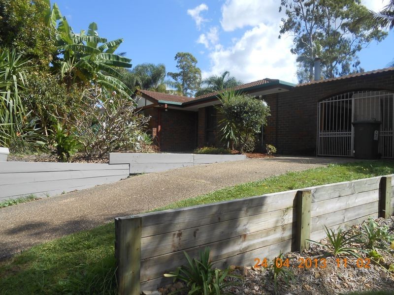 14 Avonmore St, Edens Landing QLD 4207