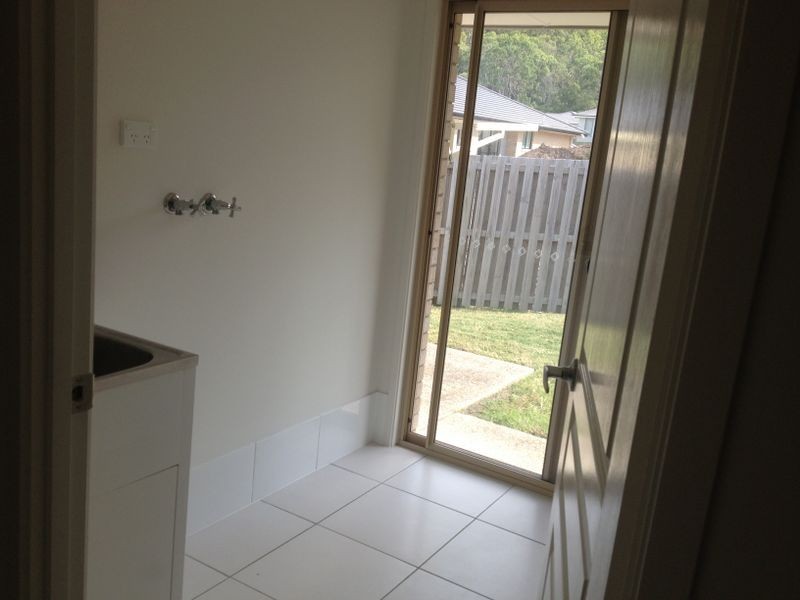 24 Skyline Circuit, Bahrs Scrub QLD 4207
