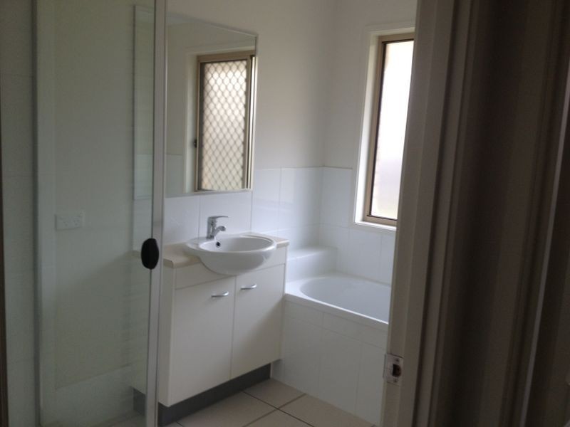 24 Skyline Circuit, Bahrs Scrub QLD 4207