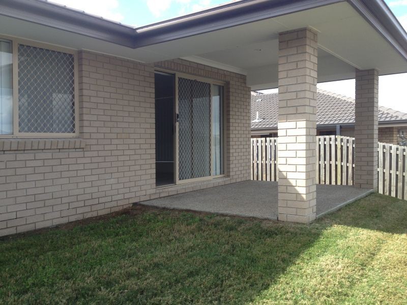 24 Skyline Circuit, Bahrs Scrub QLD 4207