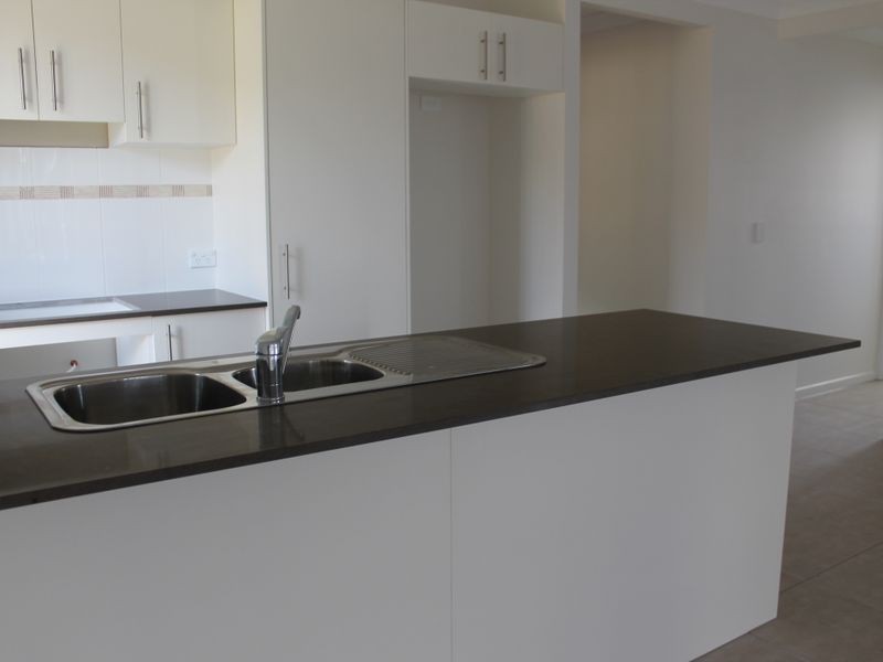 12 Summit Parade, Bahrs Scrub QLD 4207