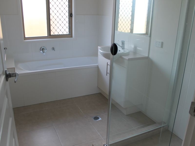 12 Summit Parade, Bahrs Scrub QLD 4207