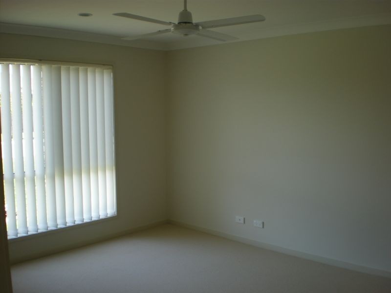 12 Twin Rivers Dr, Eagleby QLD 4207