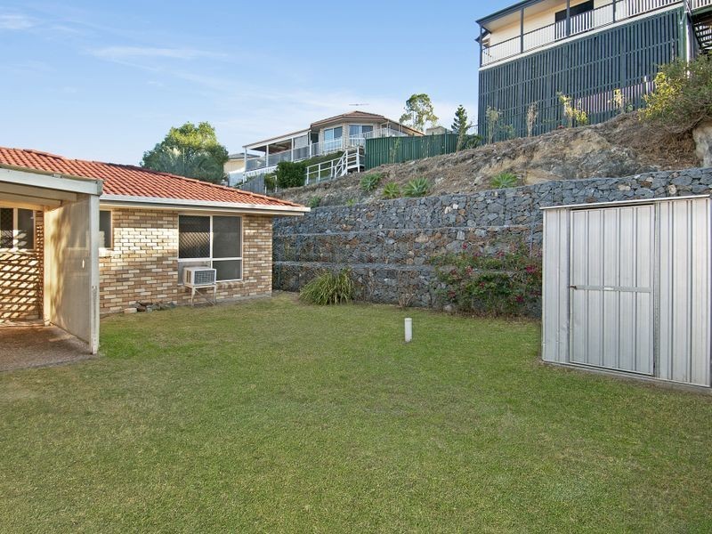 6 Richardson Court, Edens Landing QLD 4207