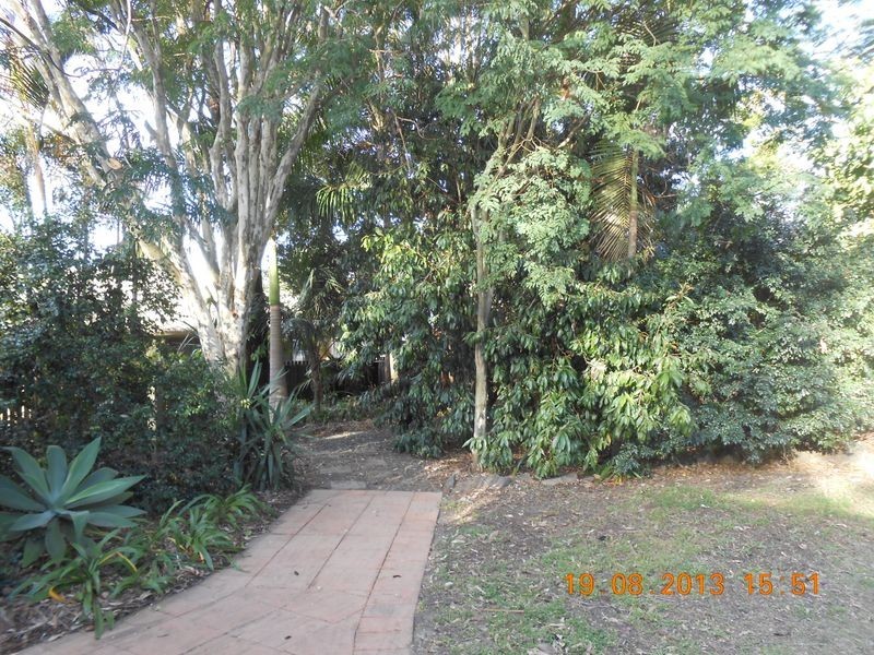 3 Settlers Place, Edens Landing QLD 4207