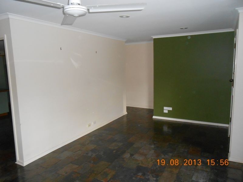 3 Settlers Place, Edens Landing QLD 4207