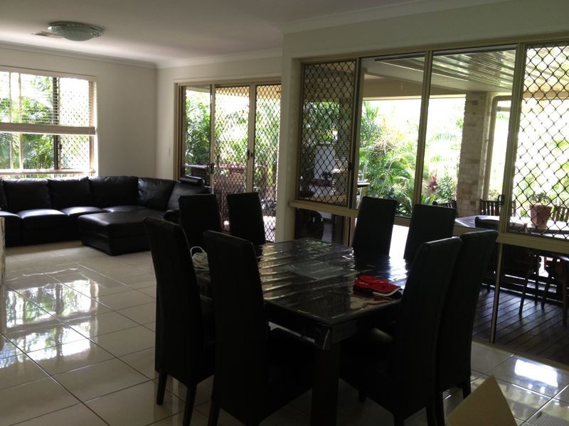 27 Riverside Tce, Windaroo QLD 4207