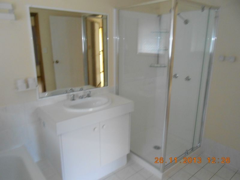 3 Jeffrey Court, Mount Warren Park QLD 4207