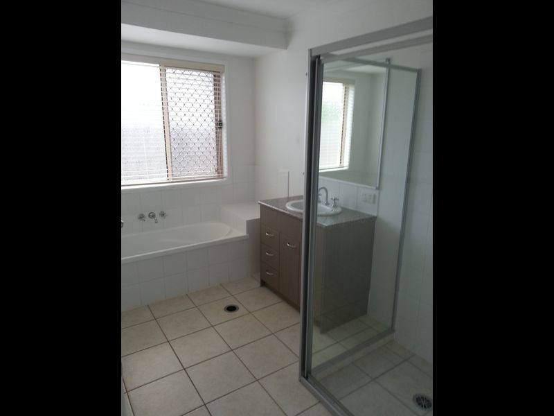 15 Pebbles Court, Berrinba QLD 4117