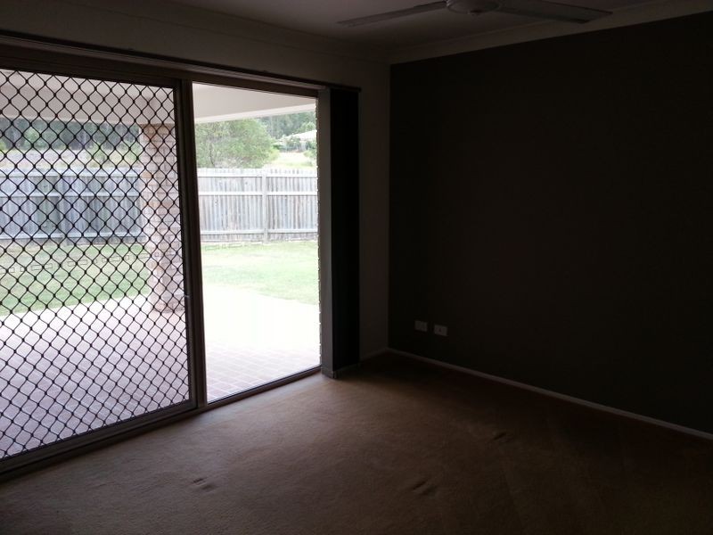 15 Pebbles Court, Berrinba QLD 4117